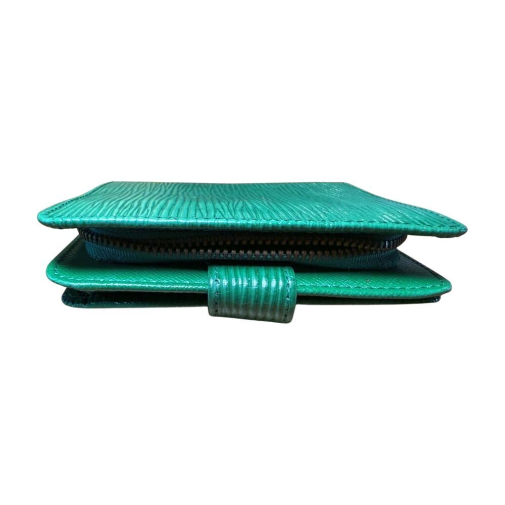 Louis Vuitton Epi Leather Wallet, Green - Picture 4 of 8